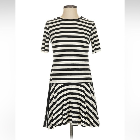 Trina Turk Viscose Blend Black and White Striped Dress small - Picture 1 of 5